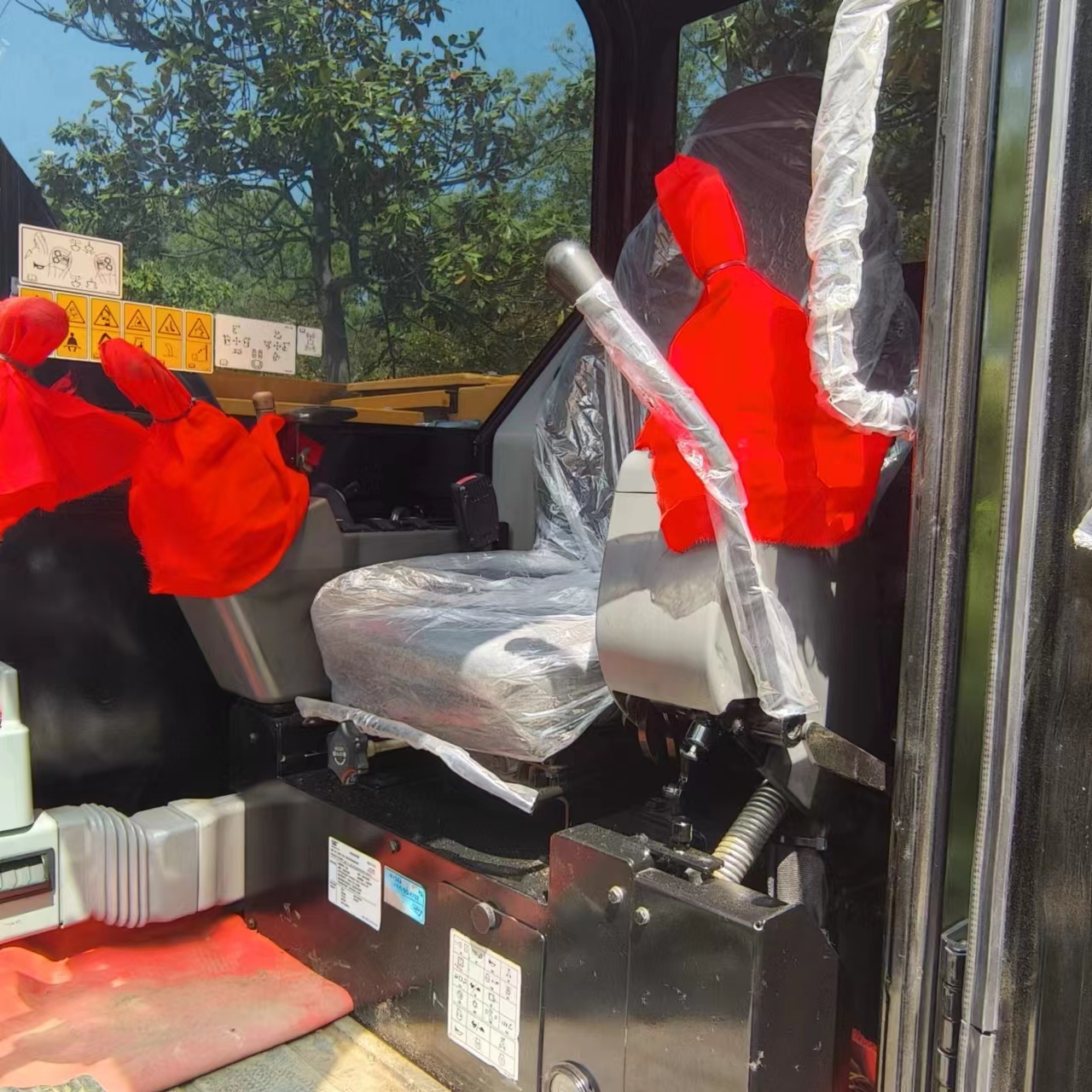 CATERPILLAR 307 - حفارة مصغرة: صور 5 CATERPILLAR 307 - حفارة مصغرة: صور 5