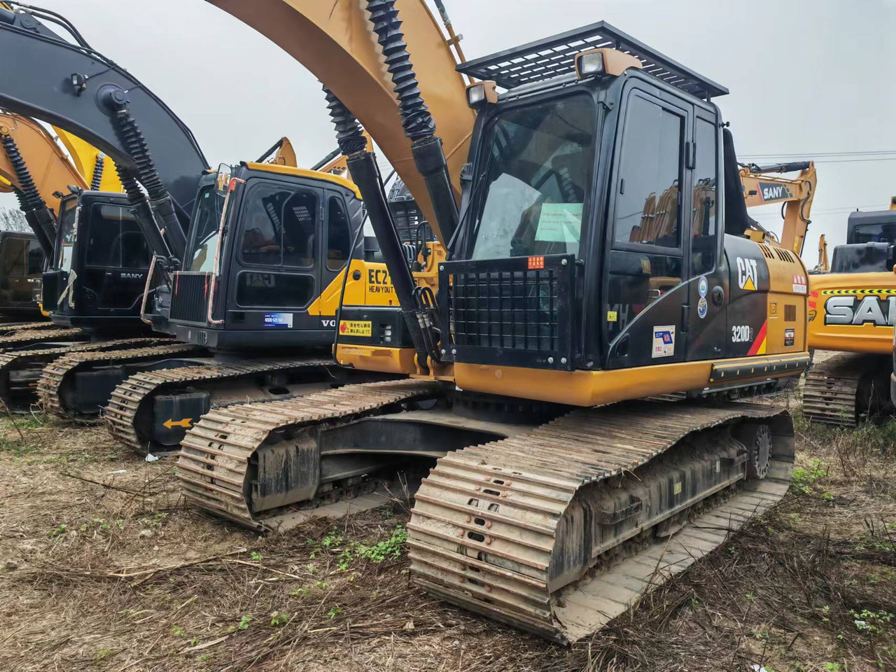 CATERPILLAR 320D2 - حفارات زحافة: صور 5 CATERPILLAR 320D2 - حفارات زحافة: صور 5