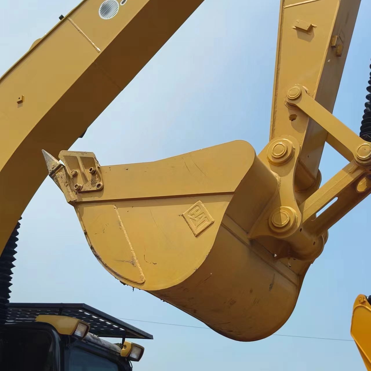 حفارات زحافة CATERPILLAR 323D2L: صور 11