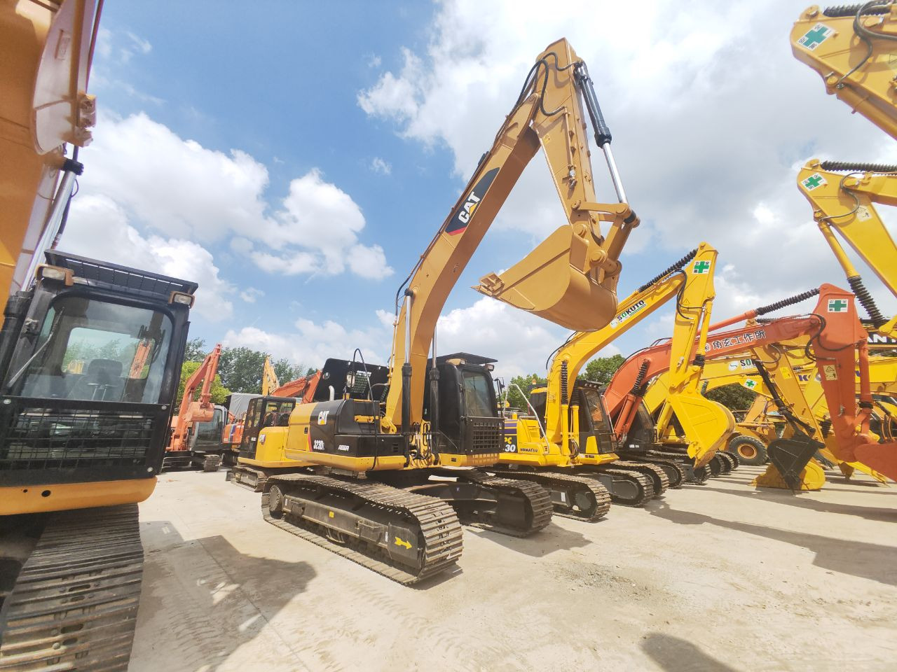 CATERPILLAR 323D - حفارات زحافة: صور 3 CATERPILLAR 323D - حفارات زحافة: صور 3