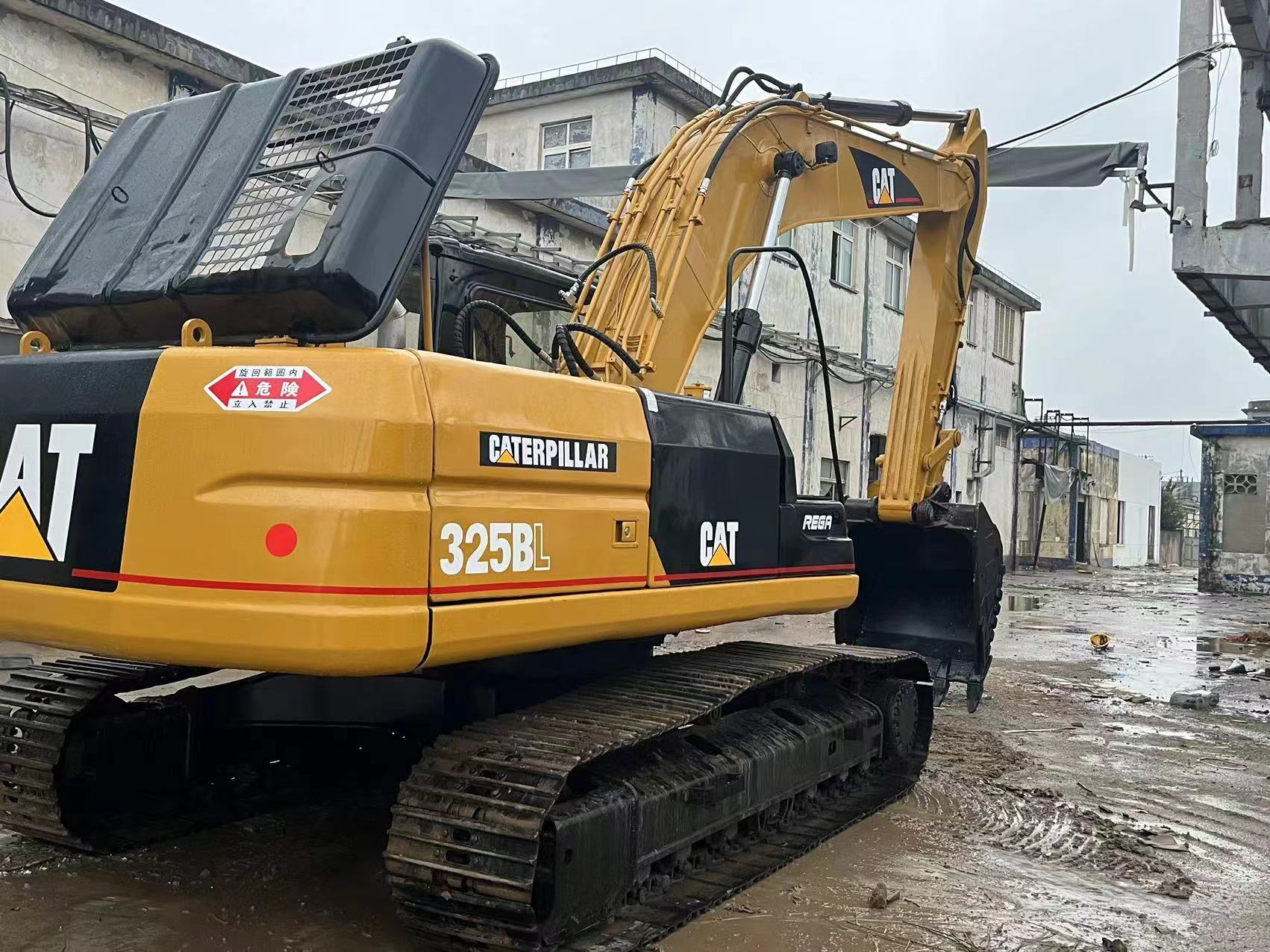 CATERPILLAR 325BL - حفارات زحافة: صور 5 CATERPILLAR 325BL - حفارات زحافة: صور 5