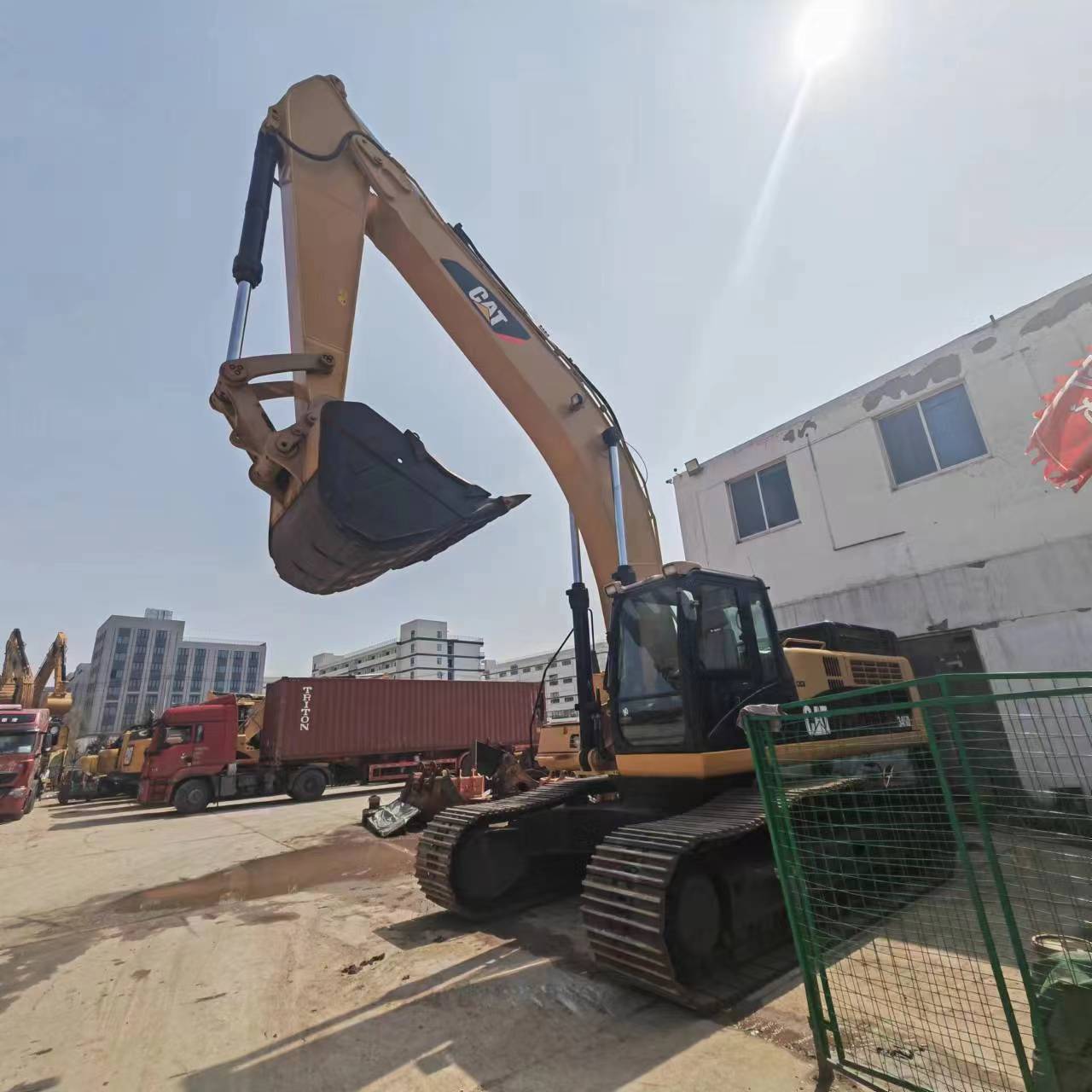 CATERPILLAR 345D - حفارات زحافة: صور 2 CATERPILLAR 345D - حفارات زحافة: صور 2