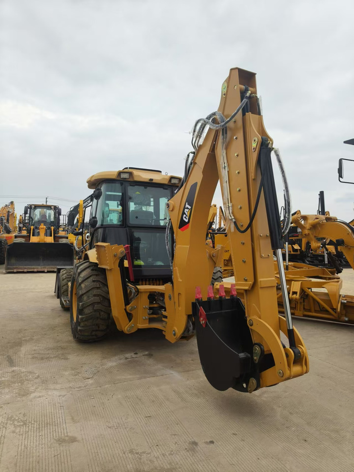 CATERPILLAR 420F - حفار متعدد الاستخدام: صور 4 CATERPILLAR 420F - حفار متعدد الاستخدام: صور 4