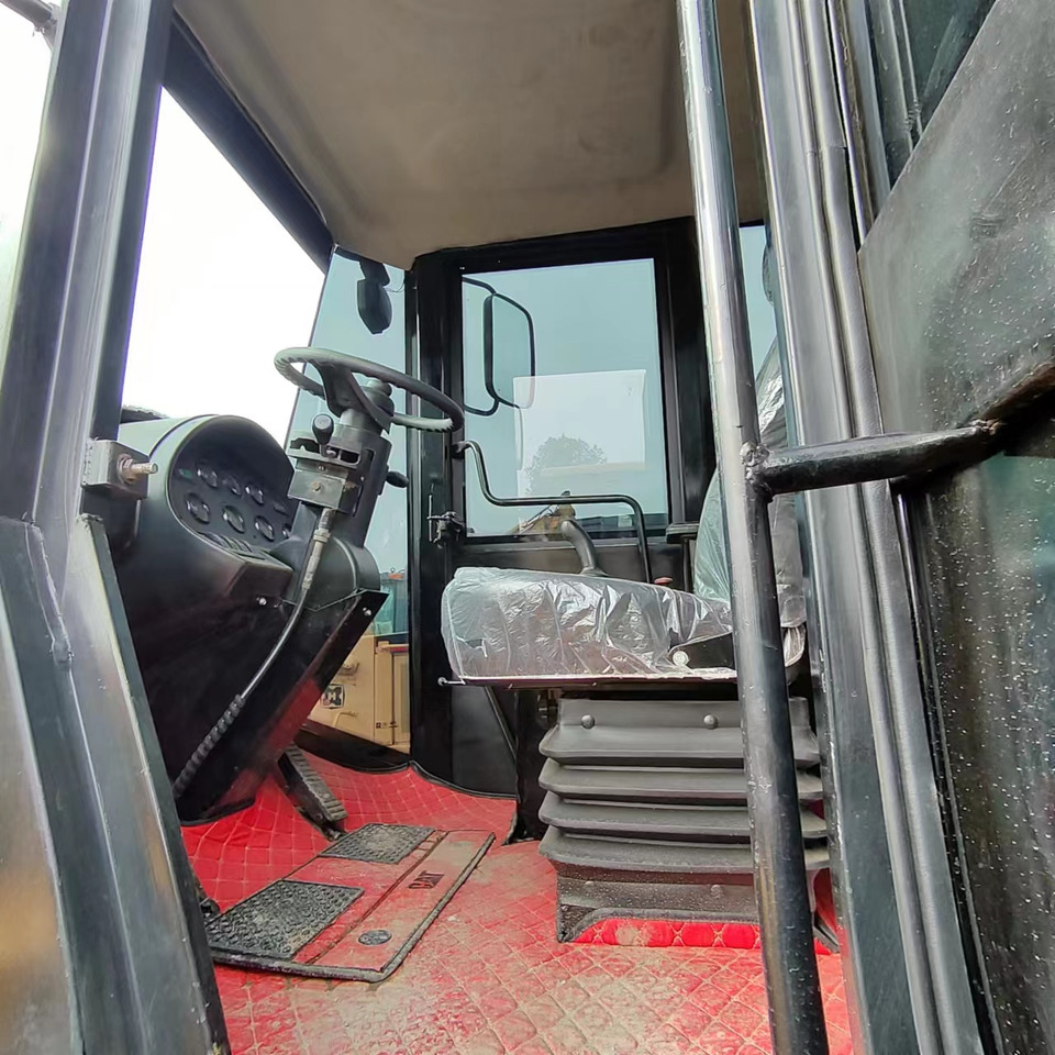 CATERPILLAR 966H - اللودر بعجل: صور 4 CATERPILLAR 966H - اللودر بعجل: صور 4