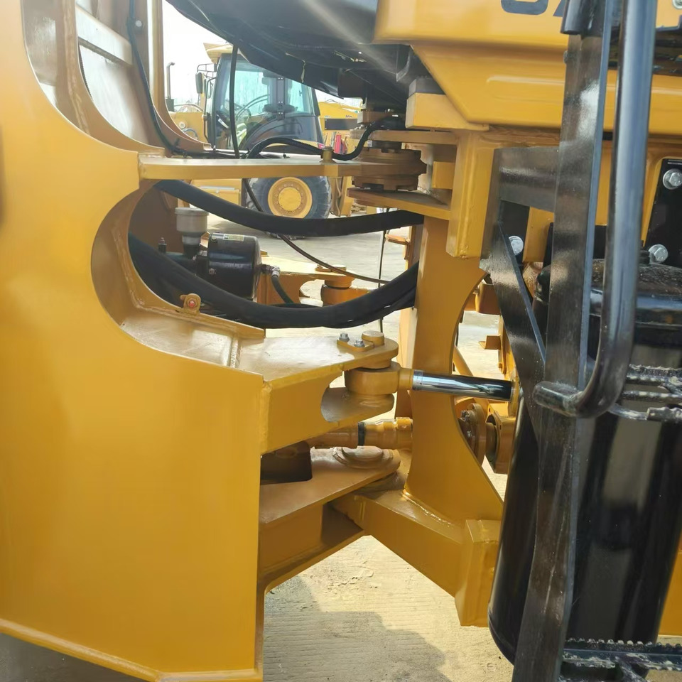 اللودر بعجل CATERPILLAR 966H: صور 6