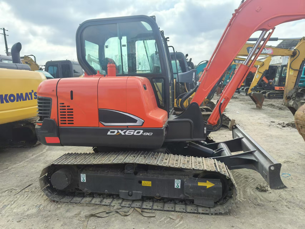 حفارة DOOSAN DX60: صور 6