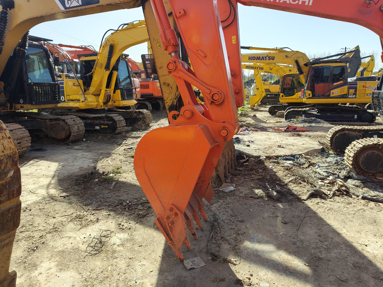 HITACHI ZX130H-5A - حفارات زحافة: صور 3 HITACHI ZX130H-5A - حفارات زحافة: صور 3