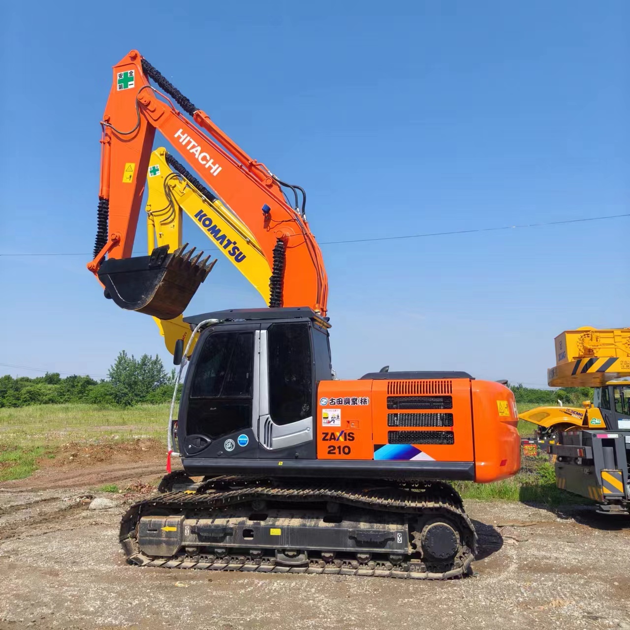 HITACHI ZX210 - حفارات زحافة: صور 1 HITACHI ZX210 - حفارات زحافة: صور 1