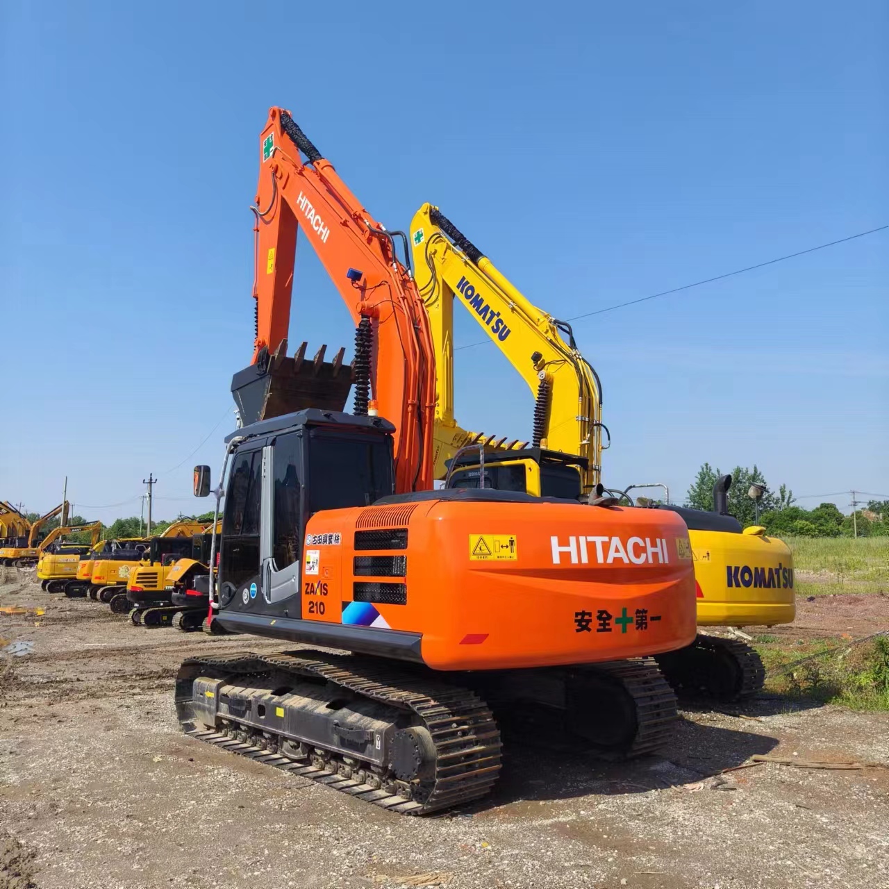 HITACHI ZX210 - حفارات زحافة: صور 2 HITACHI ZX210 - حفارات زحافة: صور 2