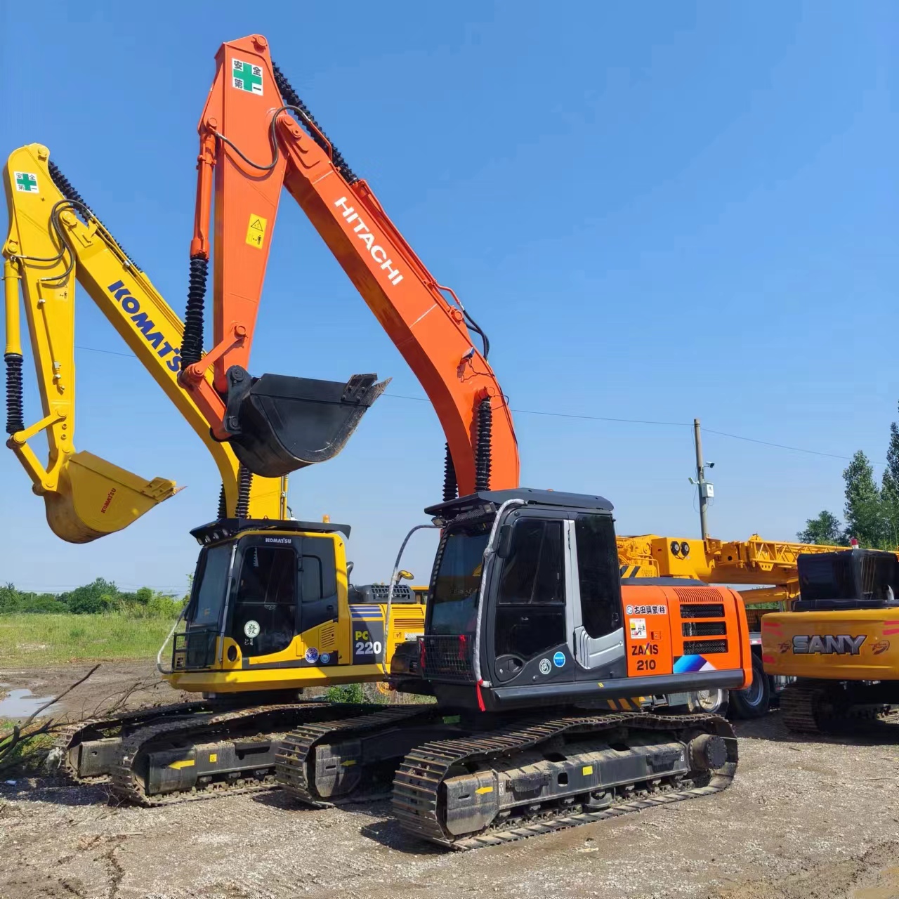 HITACHI ZX210 - حفارات زحافة: صور 2 HITACHI ZX210 - حفارات زحافة: صور 2