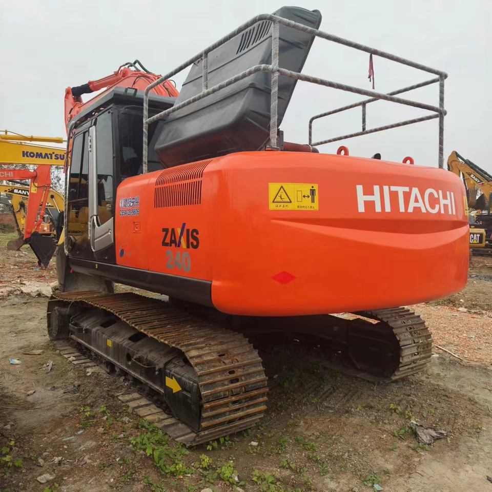 HITACHI ZX240 - حفارات زحافة: صور 5 HITACHI ZX240 - حفارات زحافة: صور 5