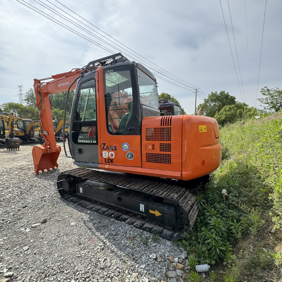 HITACHI ZX80 - حفارة مصغرة: صور 5 HITACHI ZX80 - حفارة مصغرة: صور 5