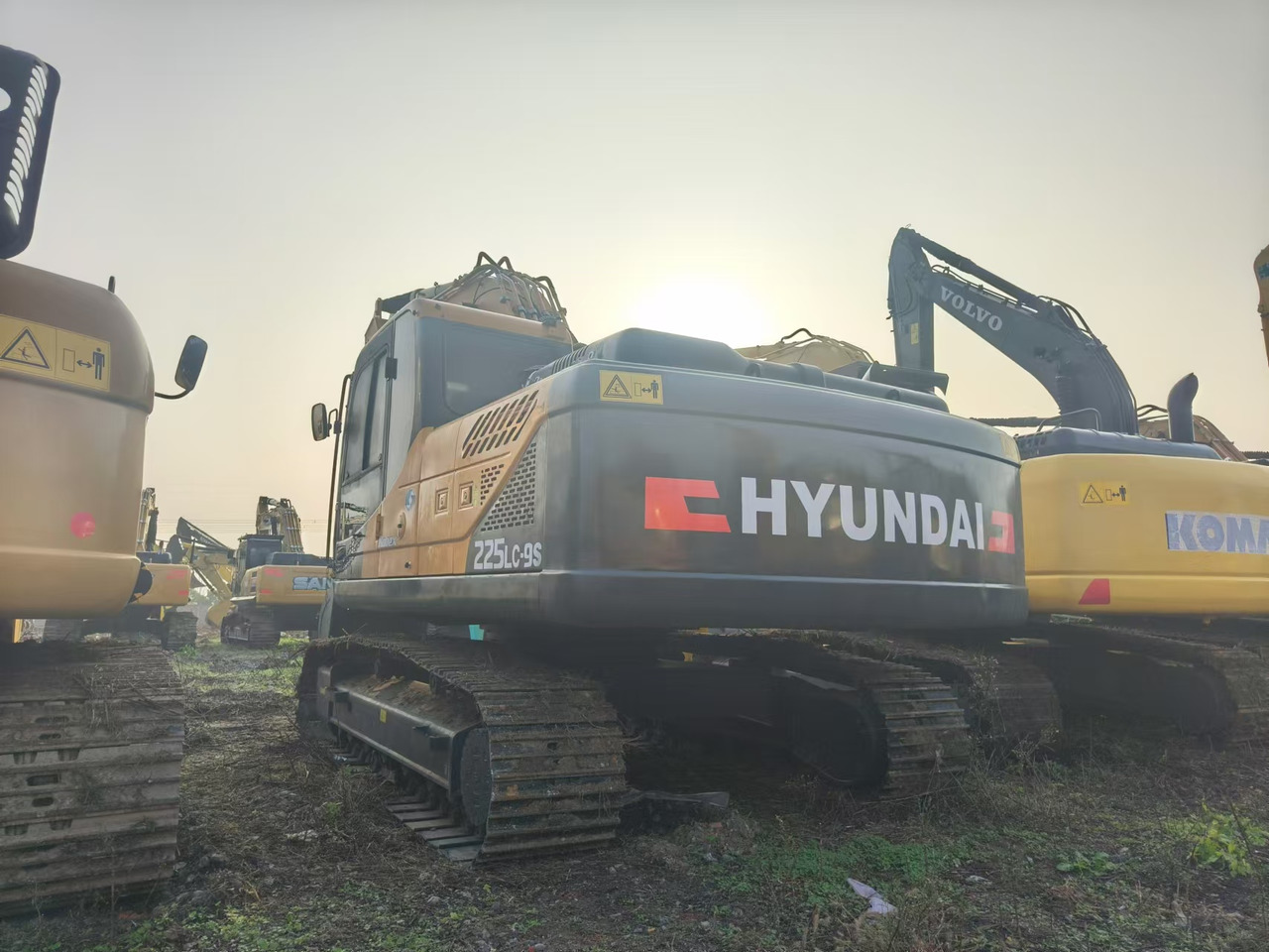 حفارات زحافة HYUNDAI ROBEX 225LC-9S: صور 7 حفارات زحافة HYUNDAI ROBEX 225LC-9S: صور 7