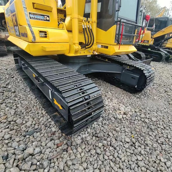 KOMATSU PC130 - حفارات زحافة: صور 5 KOMATSU PC130 - حفارات زحافة: صور 5