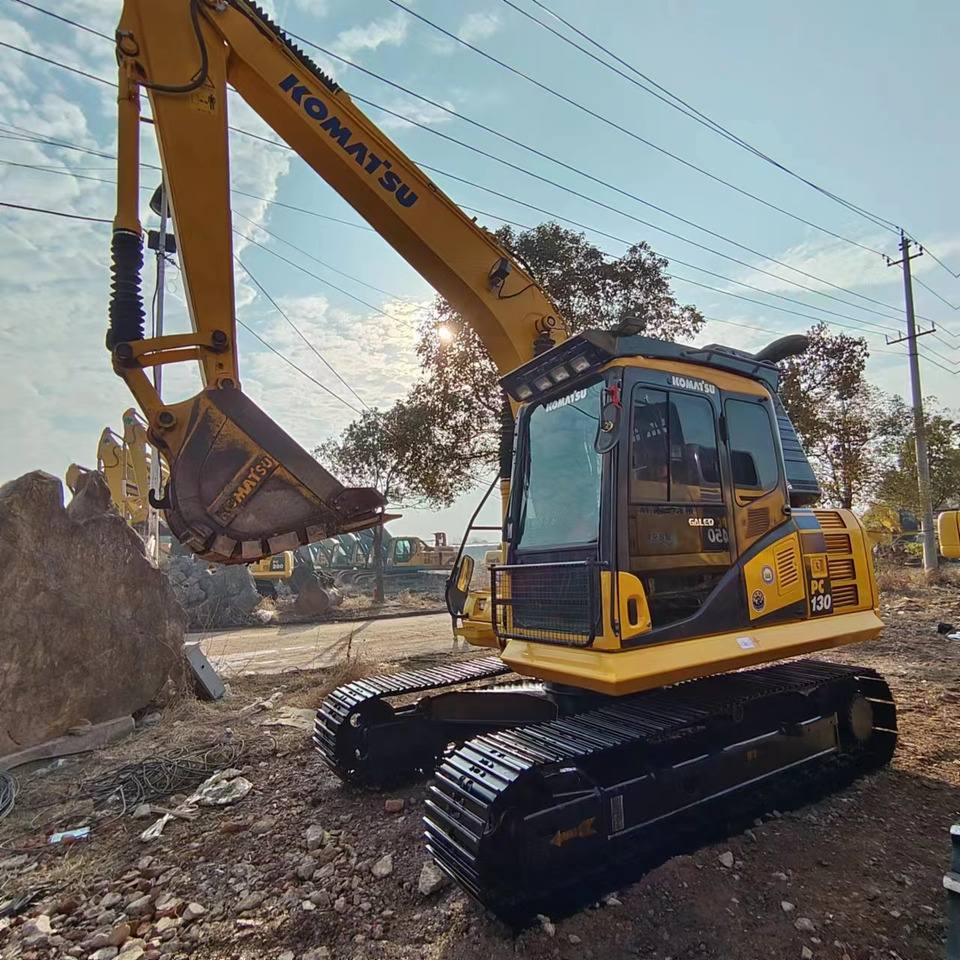 KOMATSU PC130 - حفارات زحافة: صور 2 KOMATSU PC130 - حفارات زحافة: صور 2