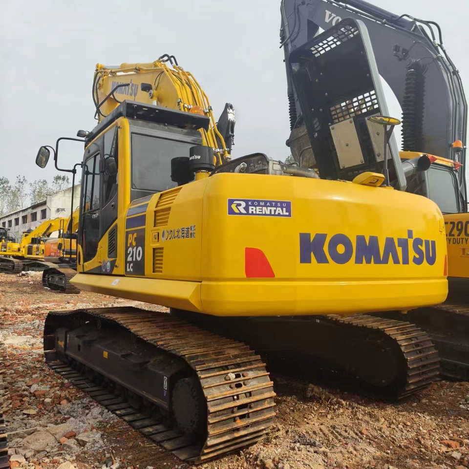 KOMATSU PC210LC - حفارات زحافة: صور 3 KOMATSU PC210LC - حفارات زحافة: صور 3
