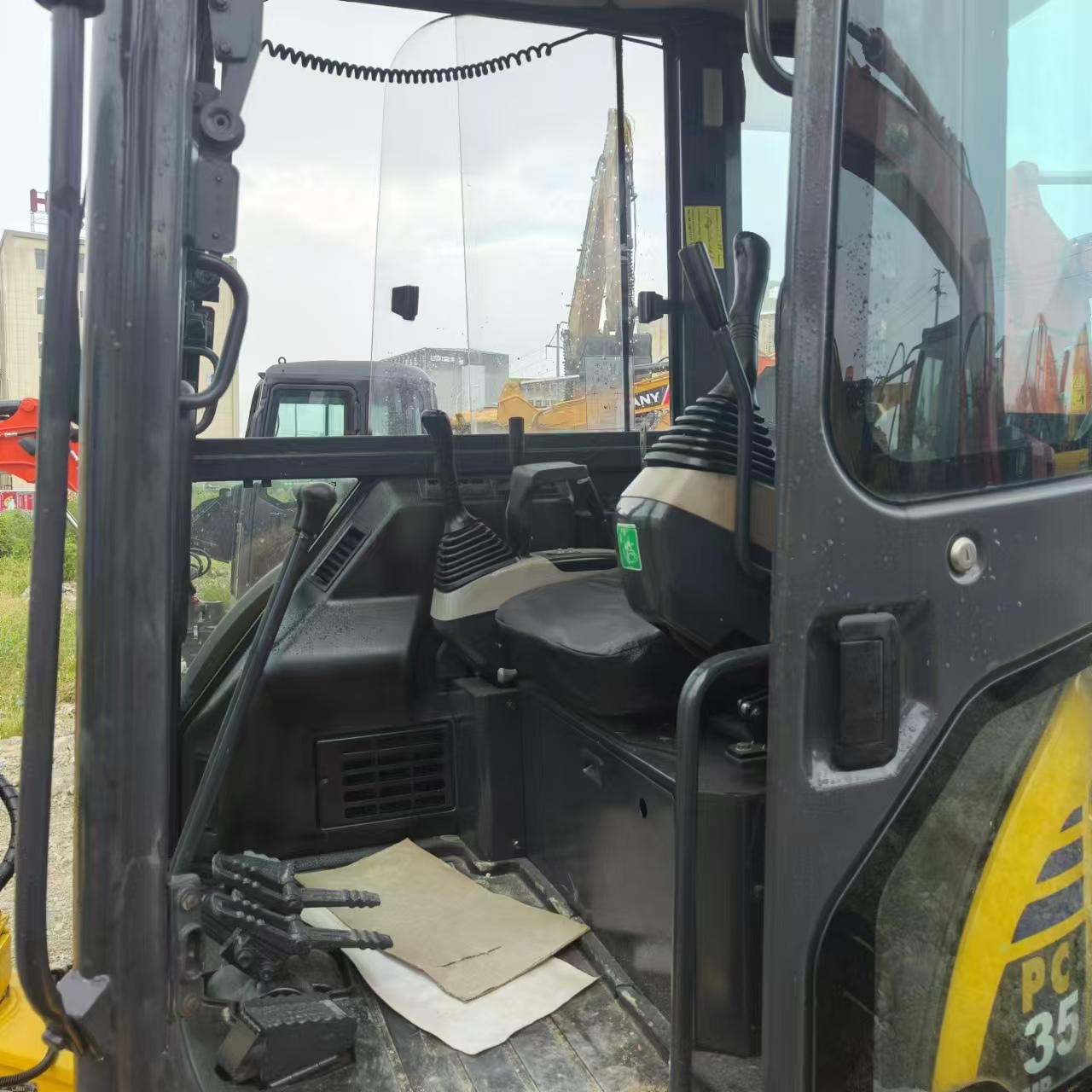 حفارة مصغرة KOMATSU PC35: صور 12
