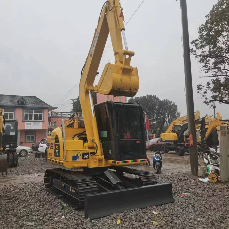 KOMATSU PC70 - حفارة مصغرة: صور 1 KOMATSU PC70 - حفارة مصغرة: صور 1