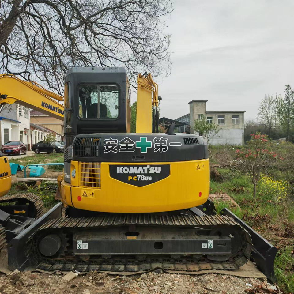 KOMATSU PC78US - حفارات زحافة: صور 5 KOMATSU PC78US - حفارات زحافة: صور 5