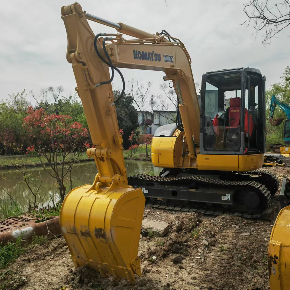 KOMATSU PC78US - حفارات زحافة: صور 3 KOMATSU PC78US - حفارات زحافة: صور 3
