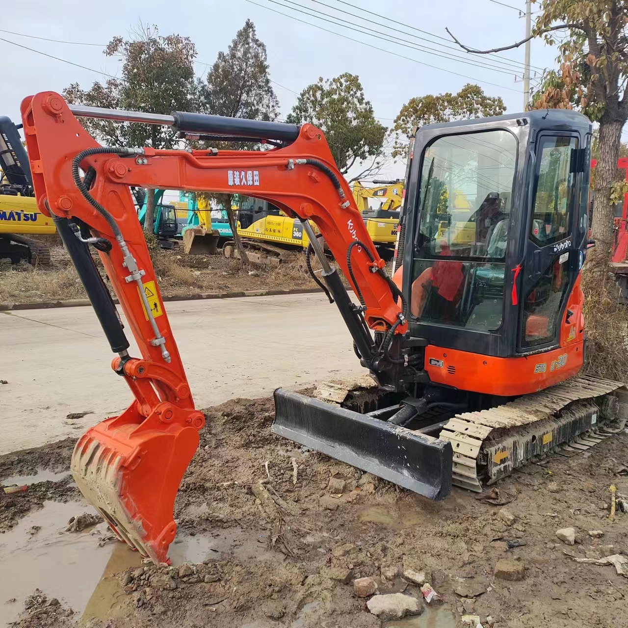 KUBOTA 30 - حفارة مصغرة: صور 3 KUBOTA 30 - حفارة مصغرة: صور 3