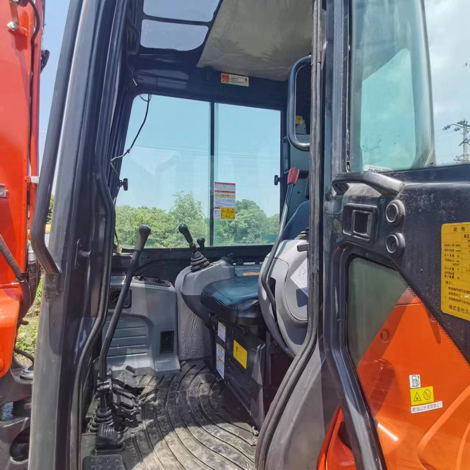 KUBOTA KX155 - حفارة مصغرة: صور 4 KUBOTA KX155 - حفارة مصغرة: صور 4