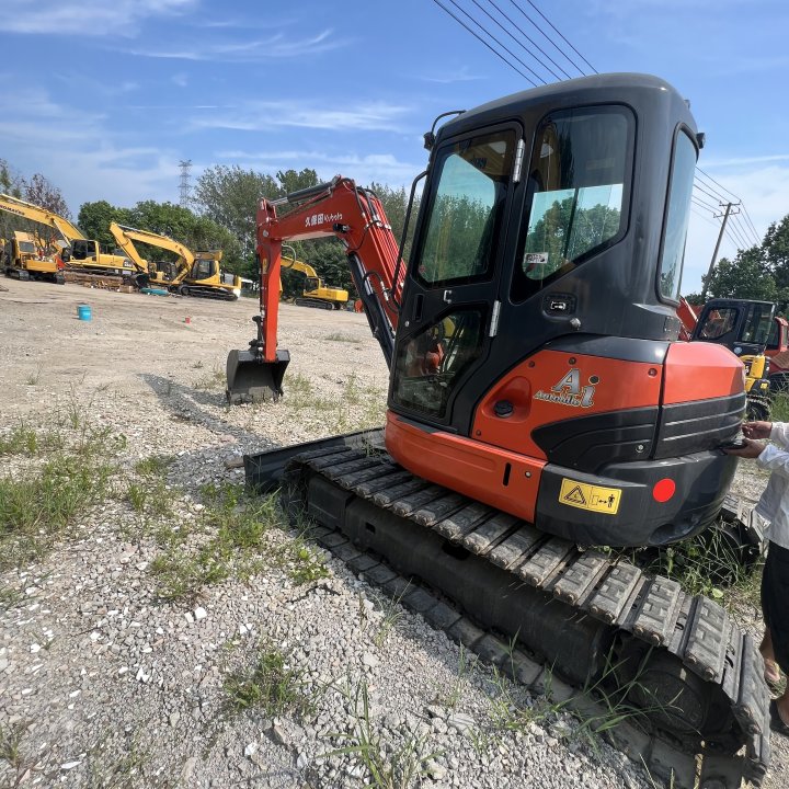 KUBOTA KX155 - حفارة مصغرة: صور 4 KUBOTA KX155 - حفارة مصغرة: صور 4