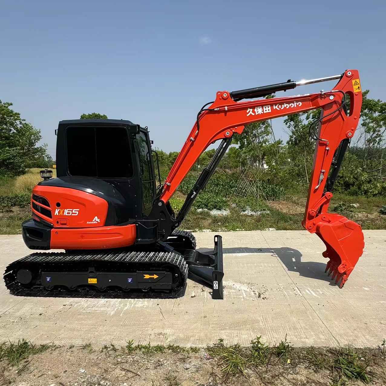 KUBOTA KX165 - حفارة مصغرة: صور 2 KUBOTA KX165 - حفارة مصغرة: صور 2