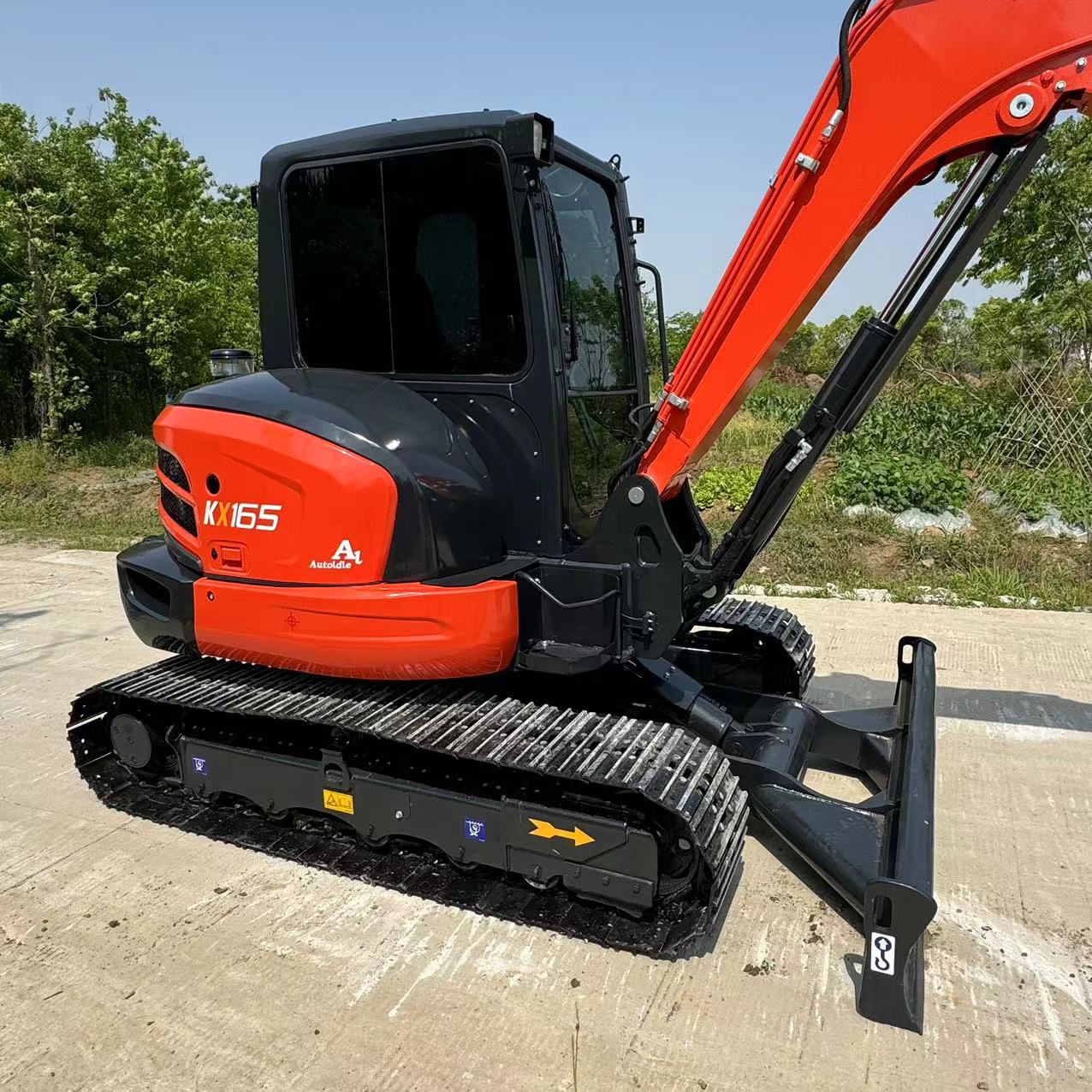 KUBOTA KX165 - حفارة مصغرة: صور 3 KUBOTA KX165 - حفارة مصغرة: صور 3