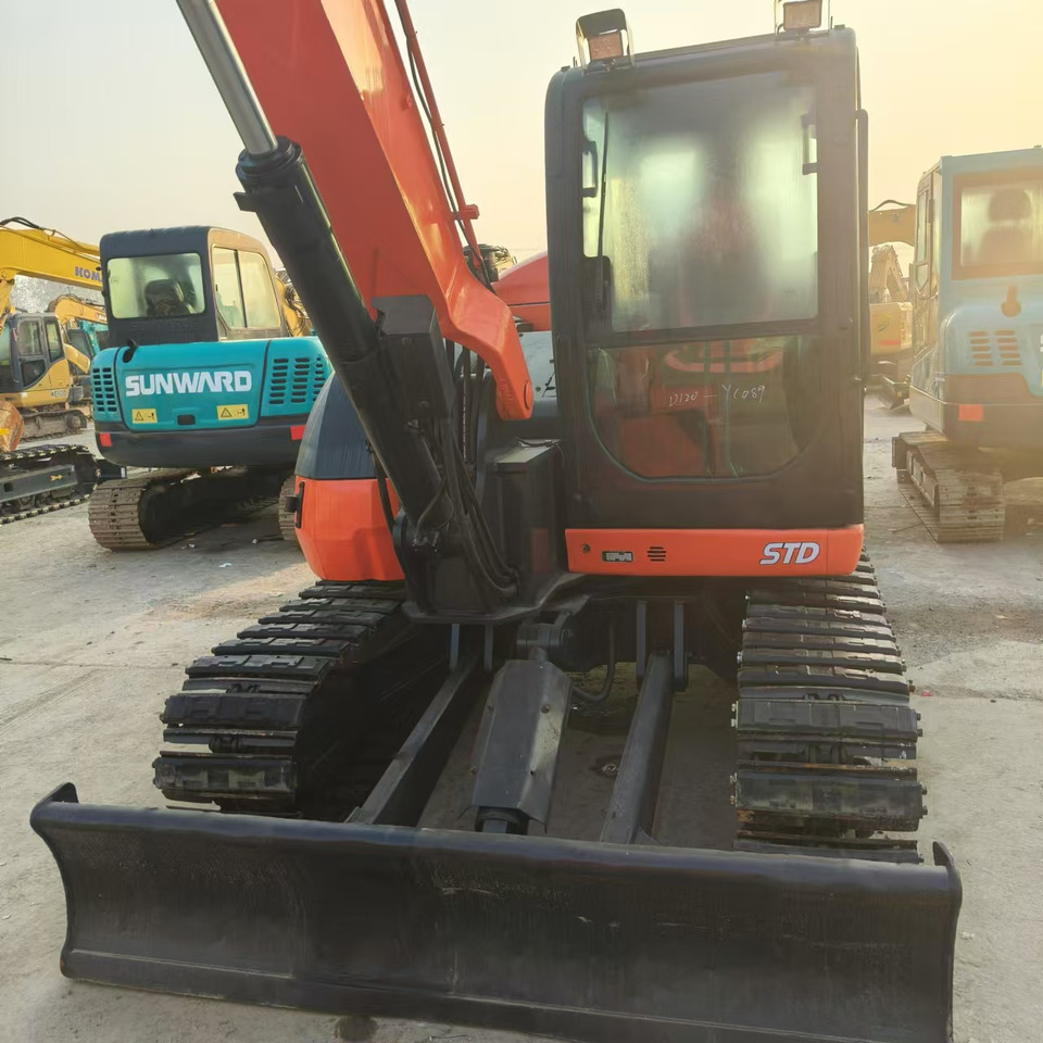 KUBOTA KX185 - حفارات زحافة: صور 4 KUBOTA KX185 - حفارات زحافة: صور 4