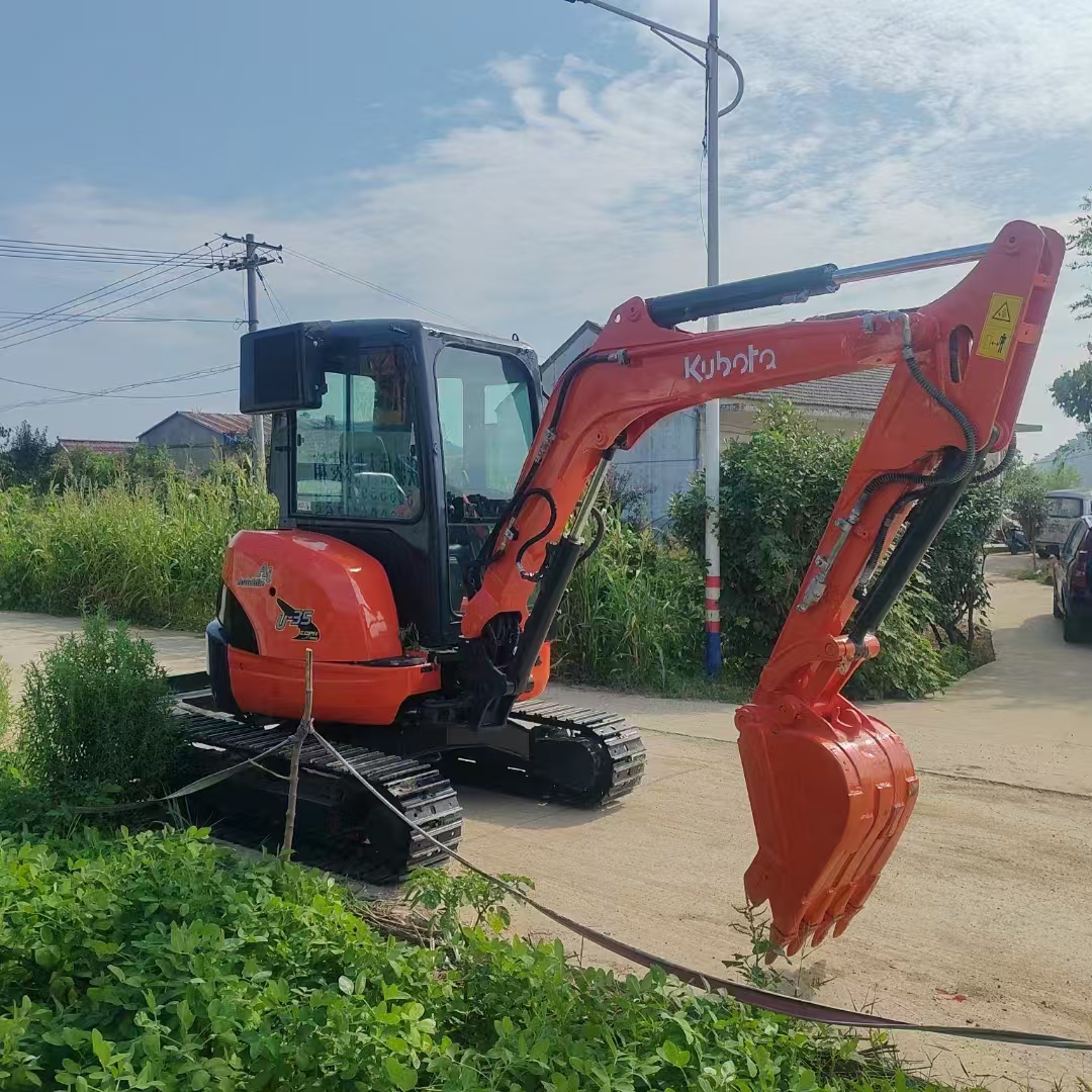 KUBOTA U35 - حفارة مصغرة: صور 2 KUBOTA U35 - حفارة مصغرة: صور 2