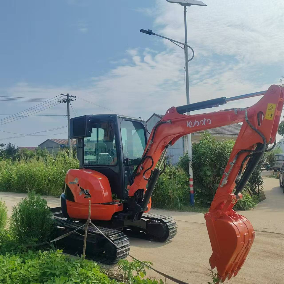 KUBOTA U35 - حفارة مصغرة: صور 2 KUBOTA U35 - حفارة مصغرة: صور 2