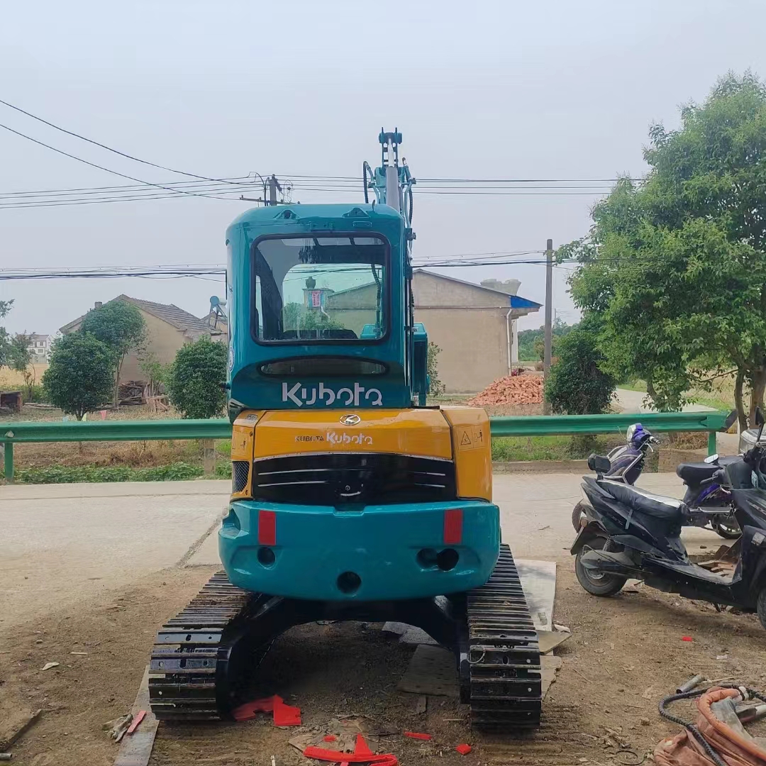 حفارة مصغرة KUBOTA U35: صور 8 حفارة مصغرة KUBOTA U35: صور 8