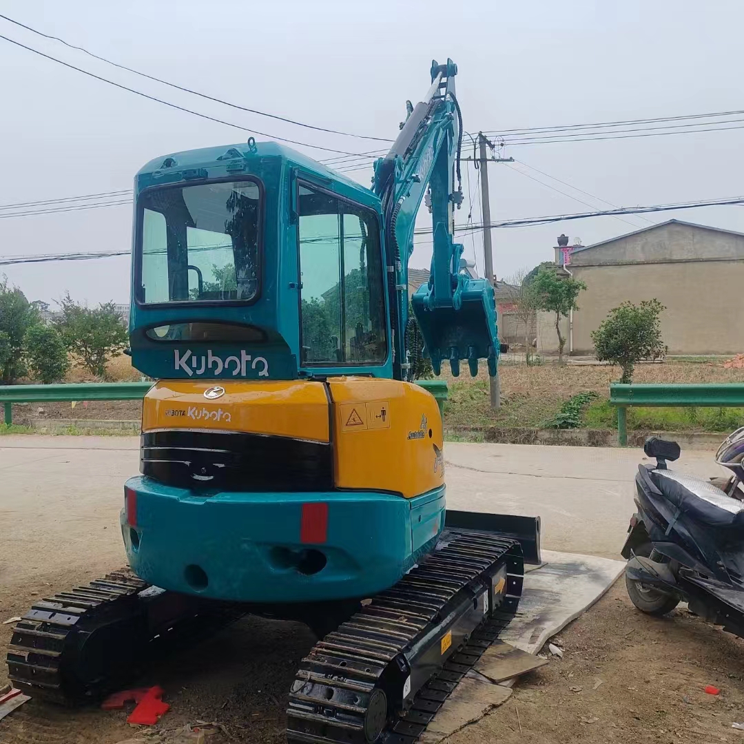 KUBOTA U35 - حفارة مصغرة: صور 5 KUBOTA U35 - حفارة مصغرة: صور 5