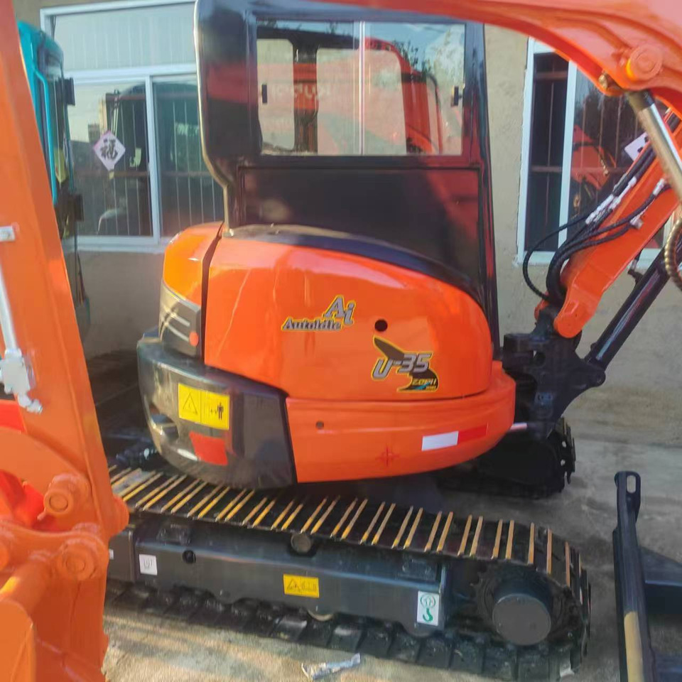 KUBOTA U35 - حفارة مصغرة: صور 3 KUBOTA U35 - حفارة مصغرة: صور 3