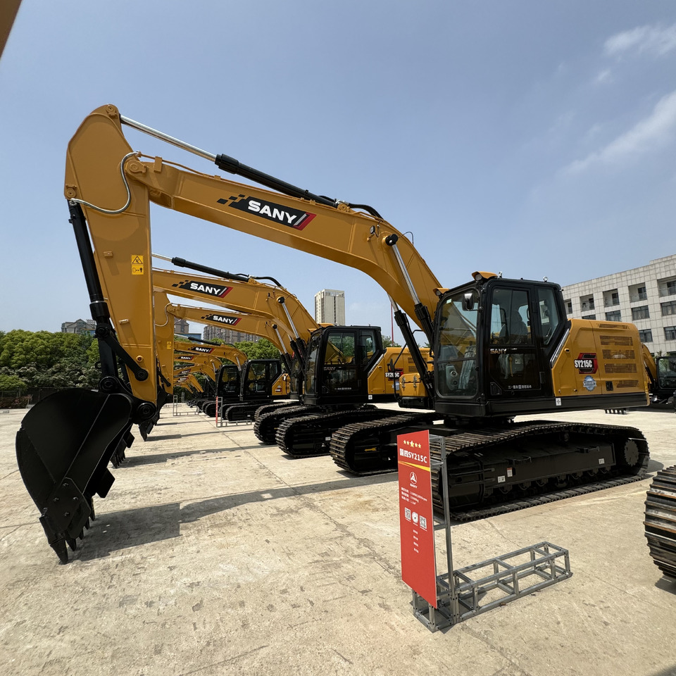 SANY SY215C - حفارات زحافة: صور 2 SANY SY215C - حفارات زحافة: صور 2