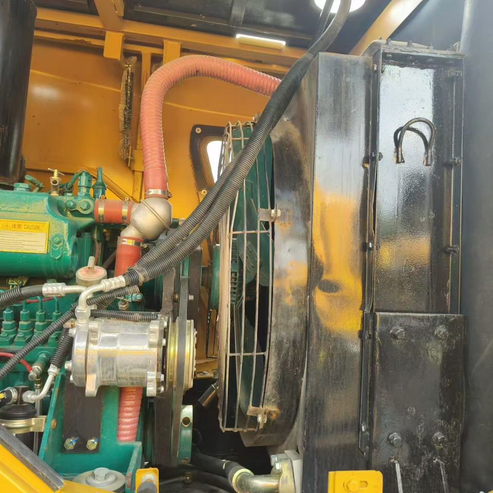 اللودر بعجل SDLG L956F: صور 13