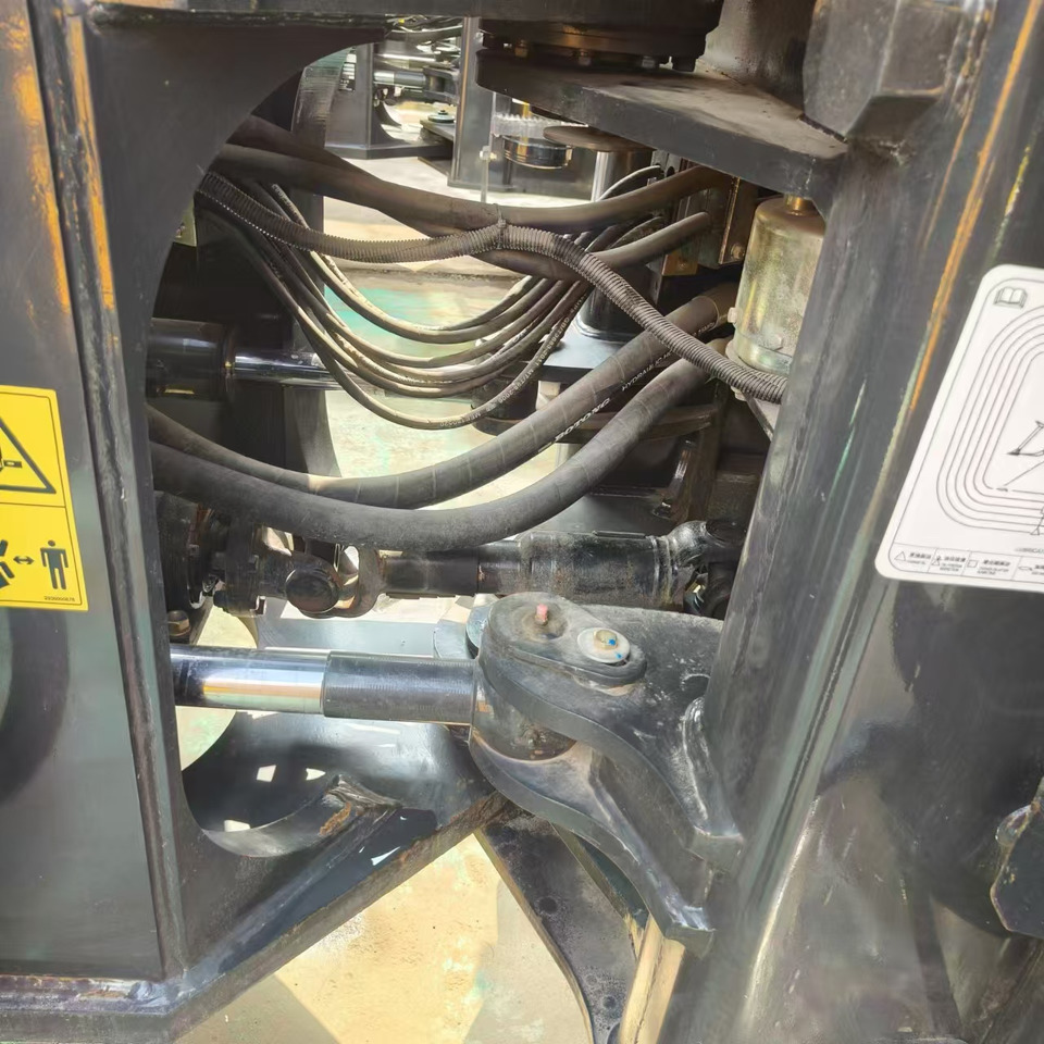 اللودر بعجل SDLG L956F: صور 12