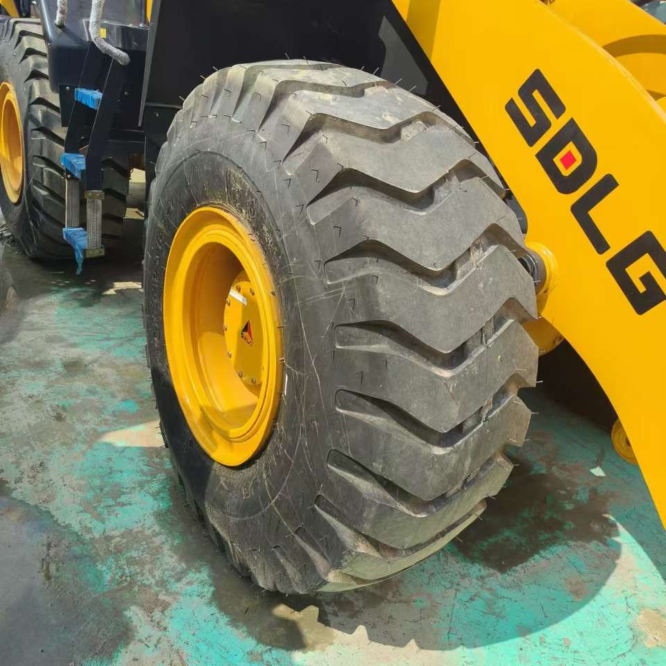 اللودر بعجل SDLG L956F: صور 15