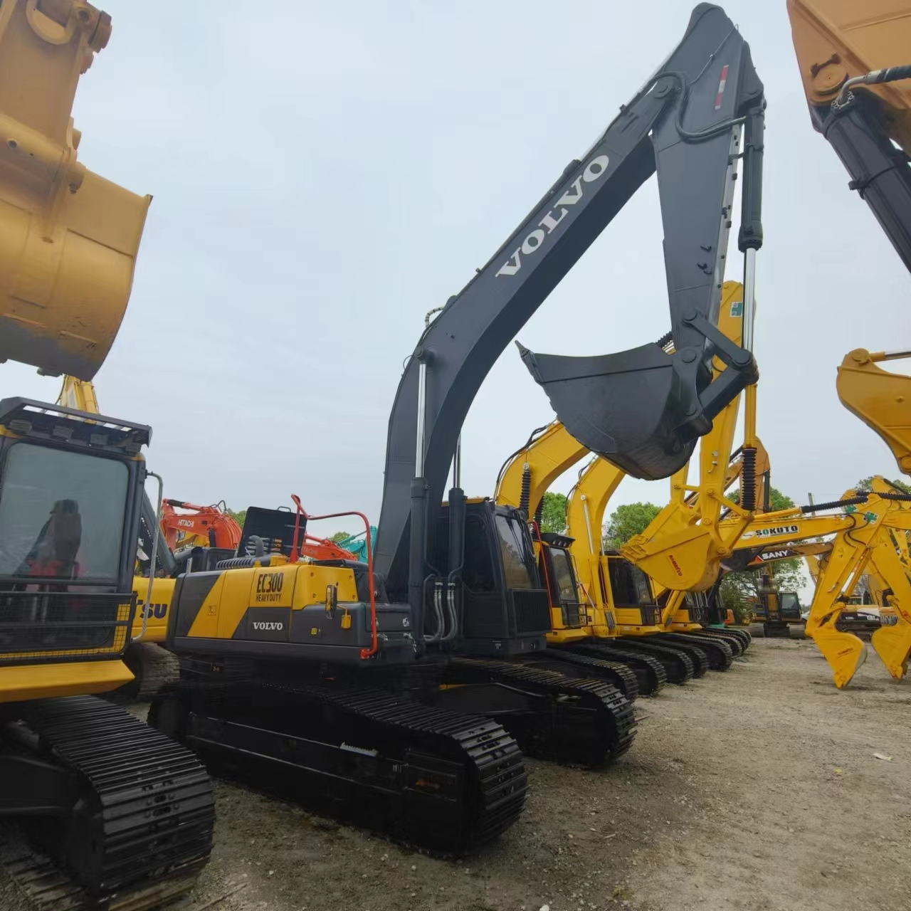 VOLVO EC300 - حفارات زحافة: صور 1 VOLVO EC300 - حفارات زحافة: صور 1
