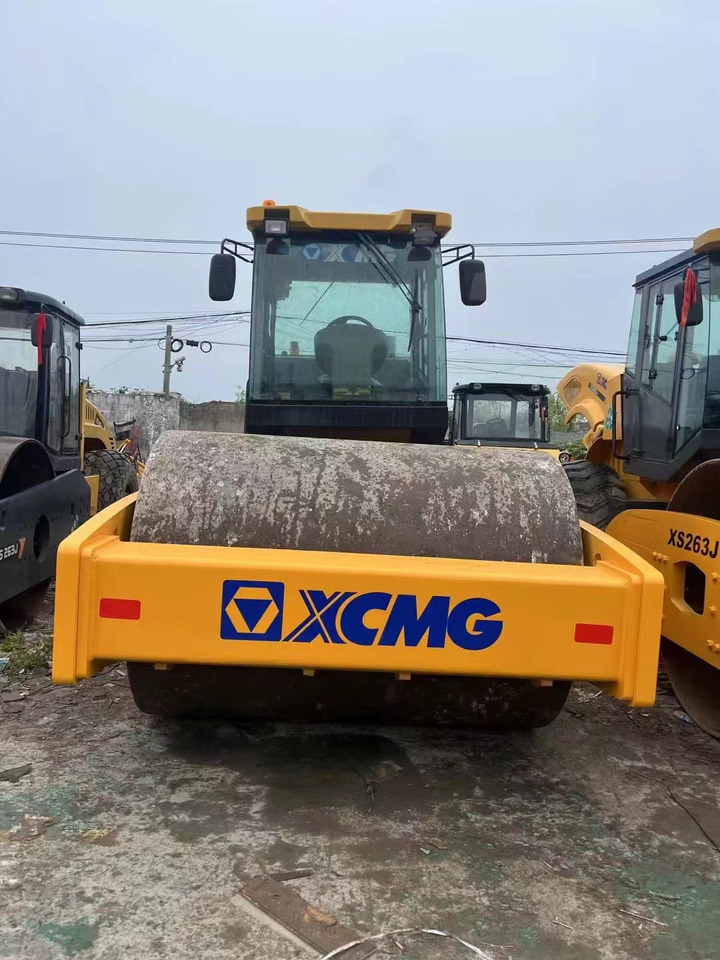 مدماج XCMG XS223J: صور 11 مدماج XCMG XS223J: صور 11