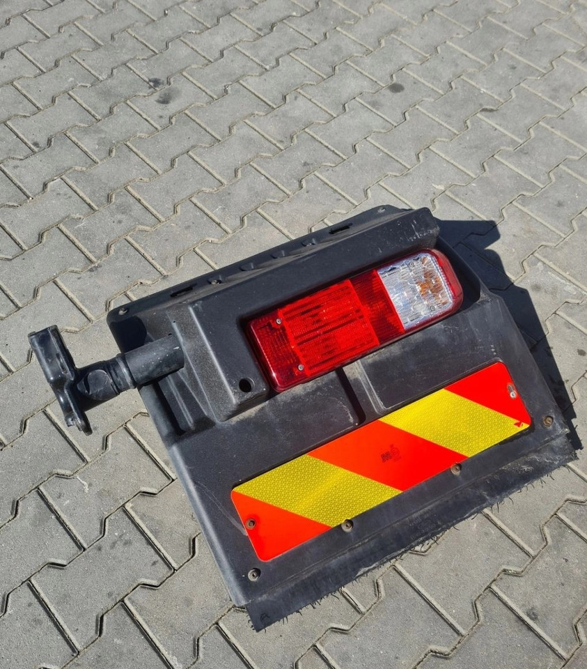 BŁOTNIK KOMPLETNY PRAWY TYŁ LAMPA CHLAPACZ MOCOWANIE FORD F-MAX CARGO - درابزين: صور 3 BŁOTNIK KOMPLETNY PRAWY TYŁ LAMPA CHLAPACZ MOCOWANIE FORD F-MAX CARGO - درابزين: صور 3