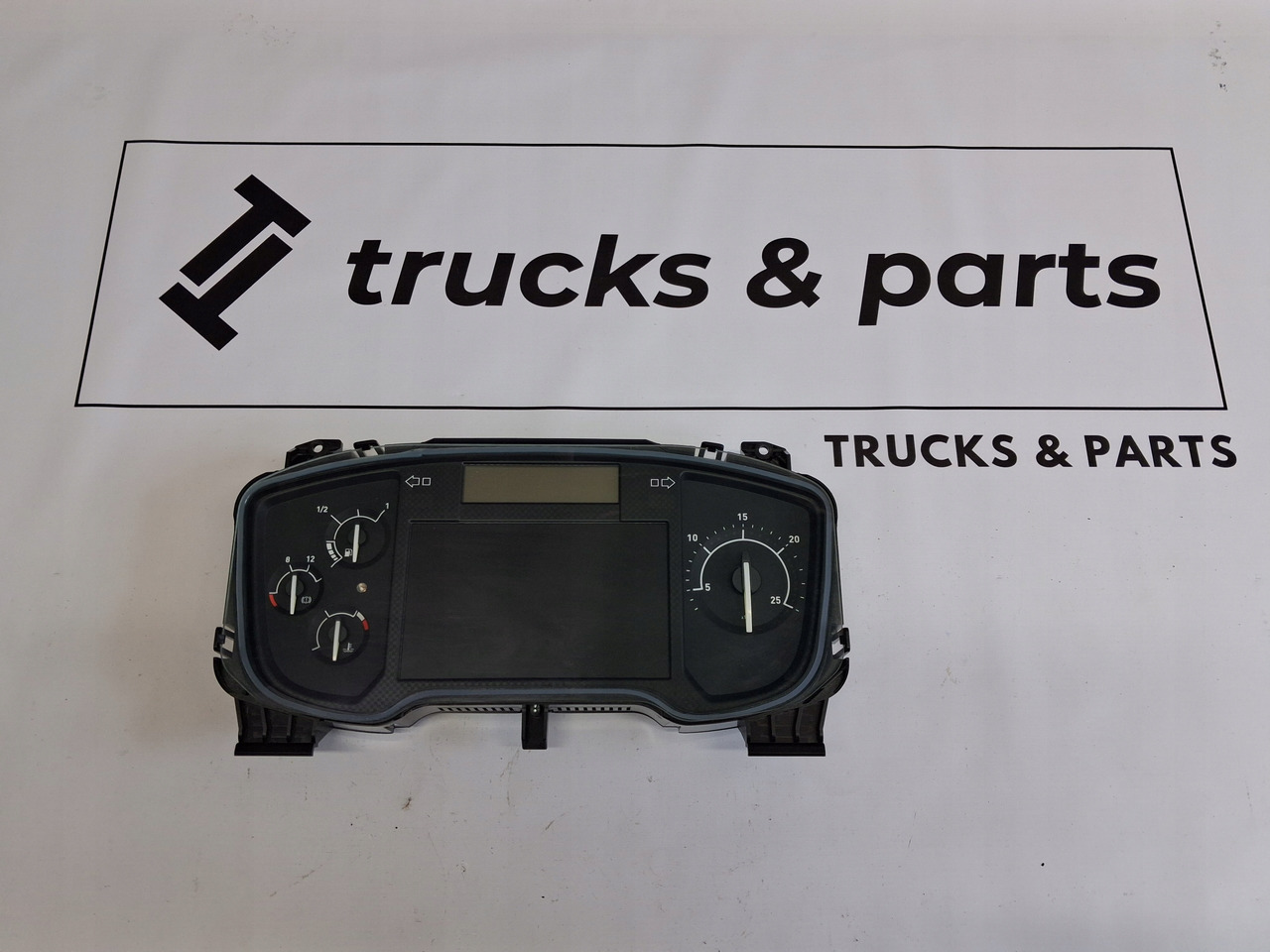 CONTINENTAL ZEGARY LICZNIKI AUTOMAT RENAULT GAMA T RANGE 22166228 - لوحة القيادة - شاحنة: صور 1 CONTINENTAL ZEGARY LICZNIKI AUTOMAT RENAULT GAMA T RANGE 22166228 - لوحة القيادة - شاحنة: صور 1