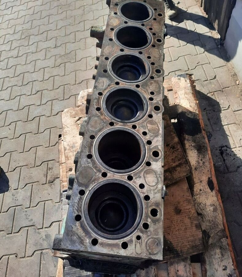 D13*399578* Volvo FH 4 truck - كتلة اسطوانة - شاحنة: صور 3 D13*399578* Volvo FH 4 truck - كتلة اسطوانة - شاحنة: صور 3