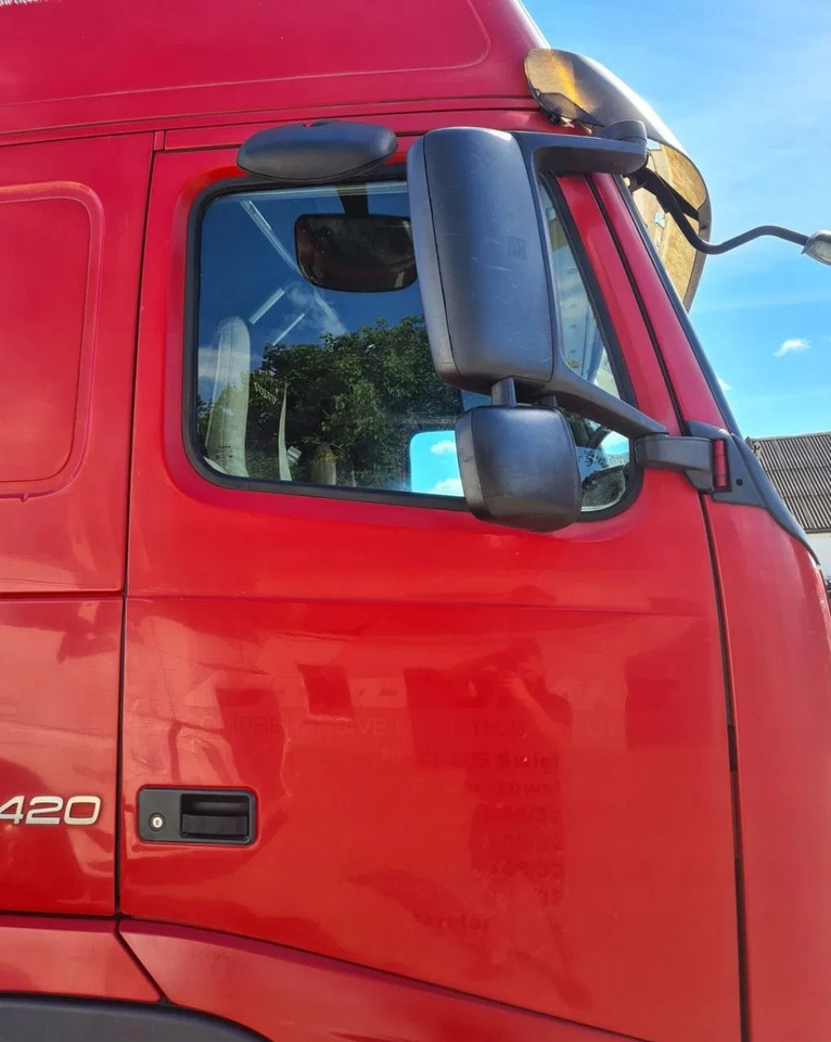 DRZWI KOMPLETNE PRAWE VOLVO FH 13 LIFT EURO 5 - باب و قطع الغيار: صور 2 DRZWI KOMPLETNE PRAWE VOLVO FH 13 LIFT EURO 5 - باب و قطع الغيار: صور 2