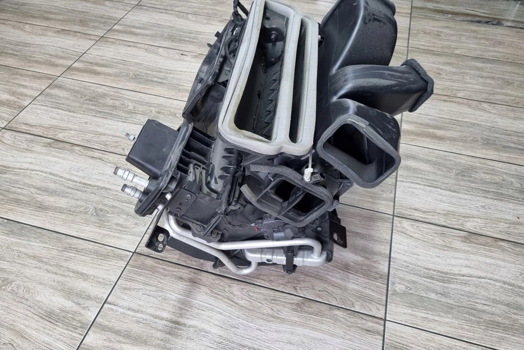 FORD NAGRZEWNICA KOMPLETNA FORD F MAX 500 EURO 6 - التدفئة/ التهوية - شاحنة: صور 2 FORD NAGRZEWNICA KOMPLETNA FORD F MAX 500 EURO 6 - التدفئة/ التهوية - شاحنة: صور 2