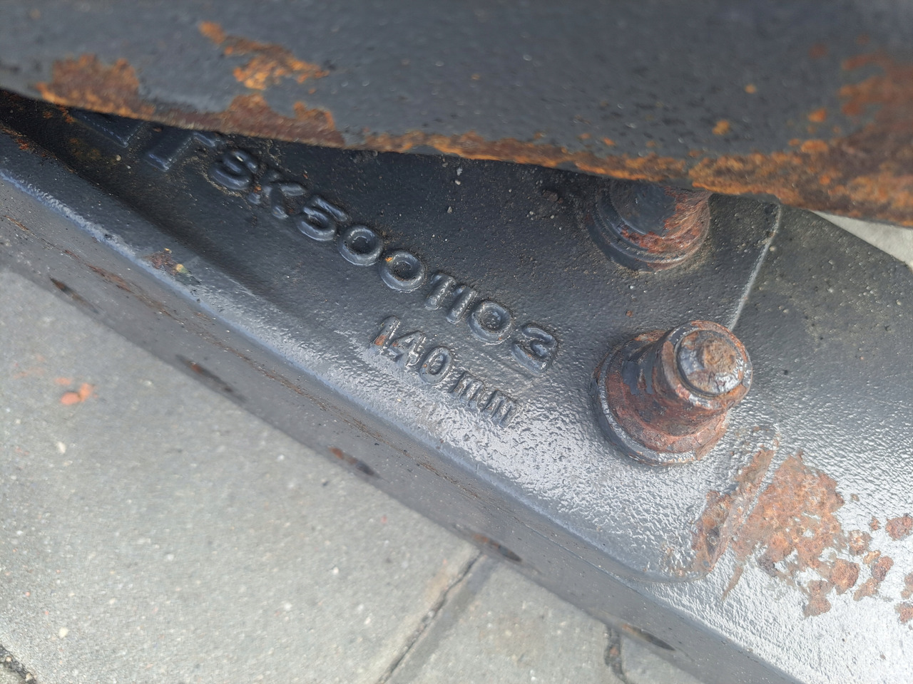 JOST SIODŁO JOST 140 MM WSPORNIK VOLVO FH FM - عجلة الخامسة - شاحنة: صور 4 JOST SIODŁO JOST 140 MM WSPORNIK VOLVO FH FM - عجلة الخامسة - شاحنة: صور 4