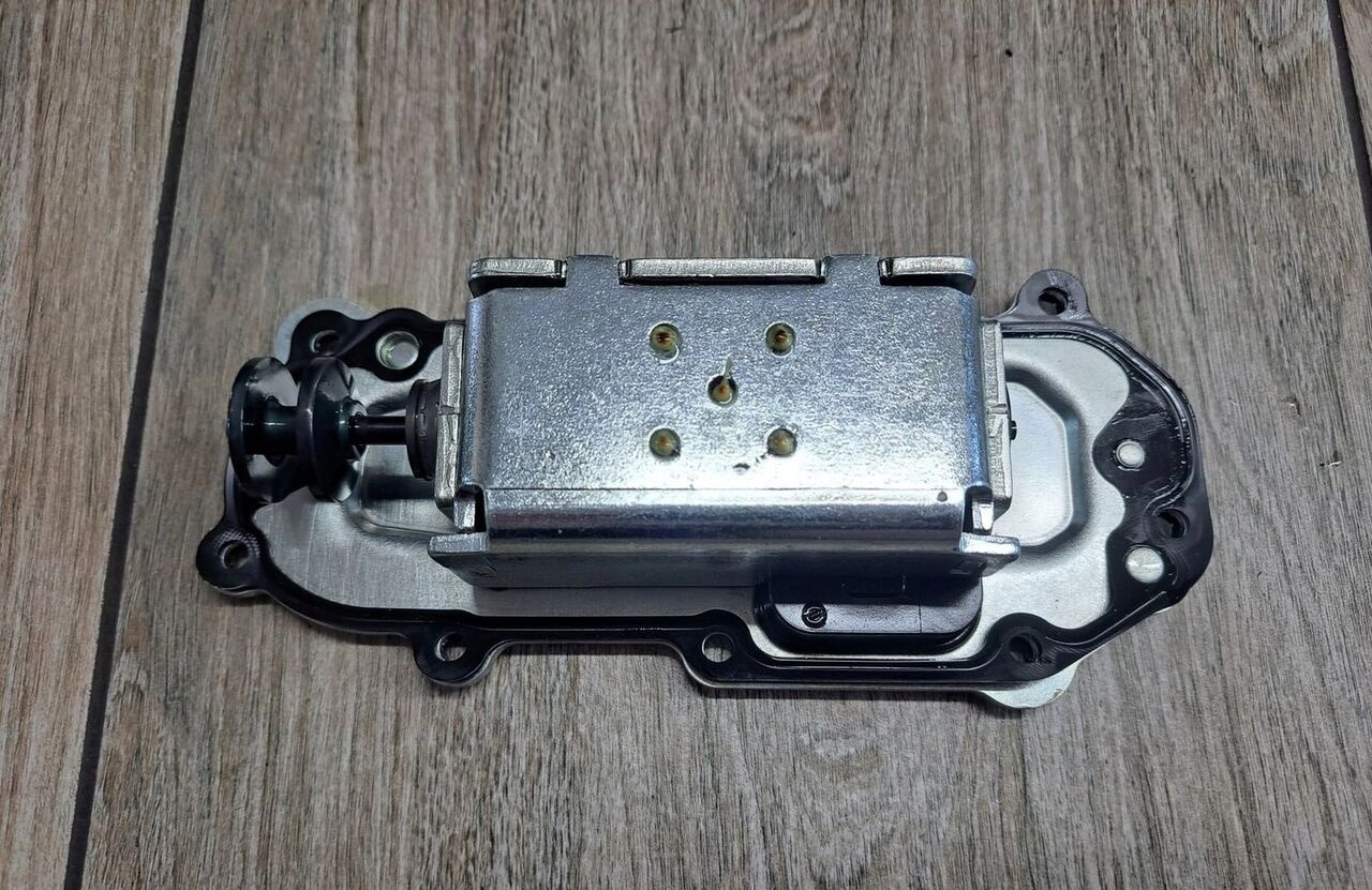 MODUŁ CEWKA BLOK ELEKTRONIKA WYBIERAKA SKRZYNI BIEGÓW ZF TRAXON 0501328597 ZF TRAXON - نقل الحركة - شاحنة: صور 1 MODUŁ CEWKA BLOK ELEKTRONIKA WYBIERAKA SKRZYNI BIEGÓW ZF TRAXON 0501328597 ZF TRAXON - نقل الحركة - شاحنة: صور 1