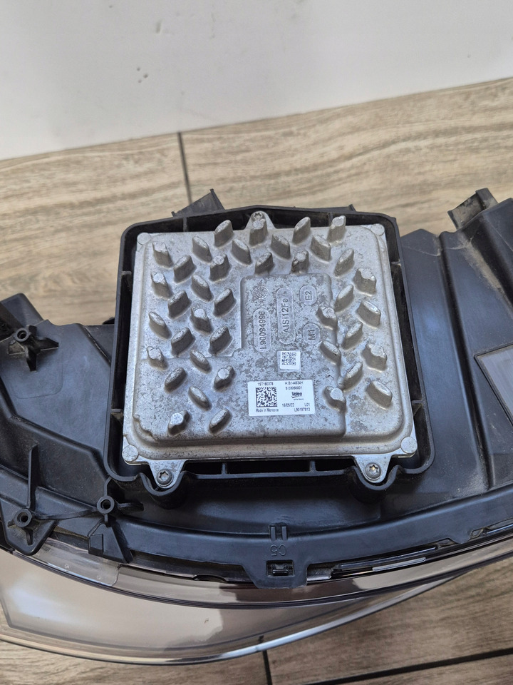 RENAULT REFLEKTOR LAMPA RENAULT RANGE T GAMA T EVOLUTION EVO LED LEWA - كشافات - شاحنة: صور 5 RENAULT REFLEKTOR LAMPA RENAULT RANGE T GAMA T EVOLUTION EVO LED LEWA - كشافات - شاحنة: صور 5