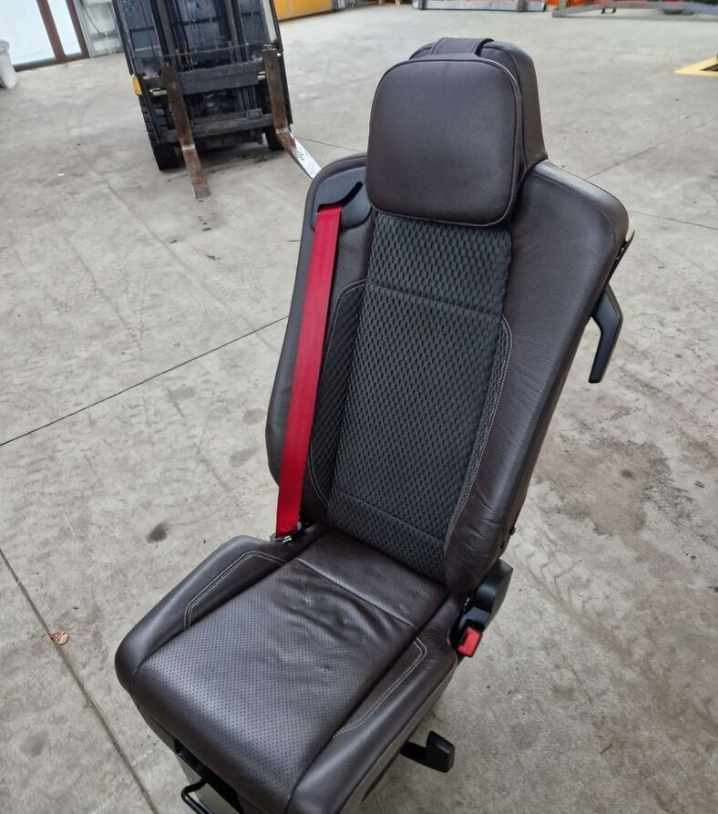 Renault FOTEL SIEDZENIE PASAŻERA RENAULT RANGE GAMA T C K OBROTOWY OBRAC - مقاعد السيارات - شاحنة: صور 1 Renault FOTEL SIEDZENIE PASAŻERA RENAULT RANGE GAMA T C K OBROTOWY OBRAC - مقاعد السيارات - شاحنة: صور 1